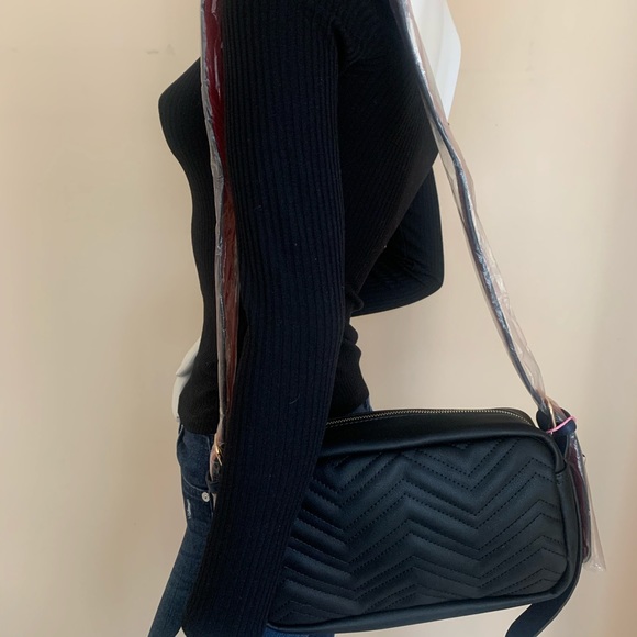 Handbag Republic Vegan Leather Bag - Picture 2 of 6